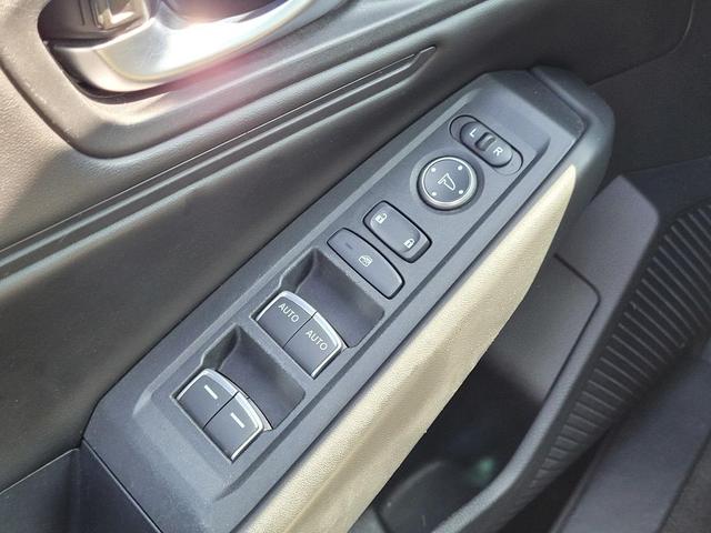 Photo of 2024 Crystal Black Pearl Honda Accord Hybrid