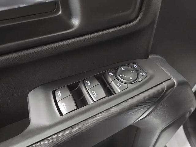 Photo of 2025 Summit White Chevrolet Silverado 2500