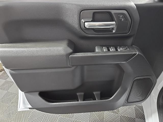 Photo of 2025 Summit White Chevrolet Silverado 2500