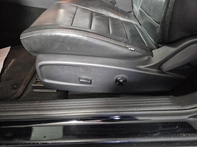Photo of 2013 Black Clearcoat Dodge Challenger