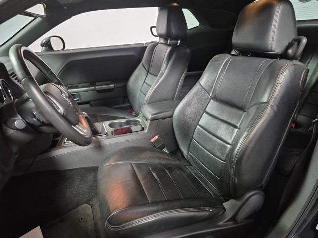 Photo of 2013 Black Clearcoat Dodge Challenger