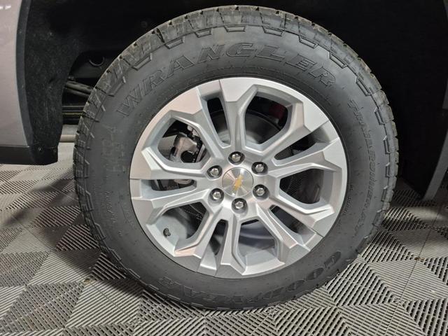Photo of 2025 Sterling Gray Metallic Chevrolet Silverado 1500