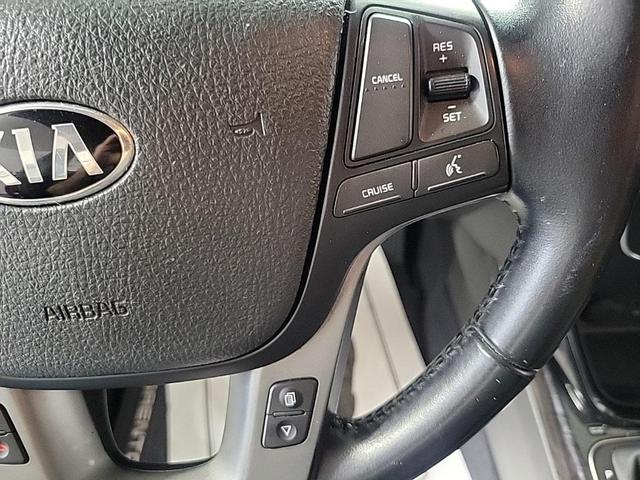 Photo of 2015 Remington Red Metallic Kia Sorento
