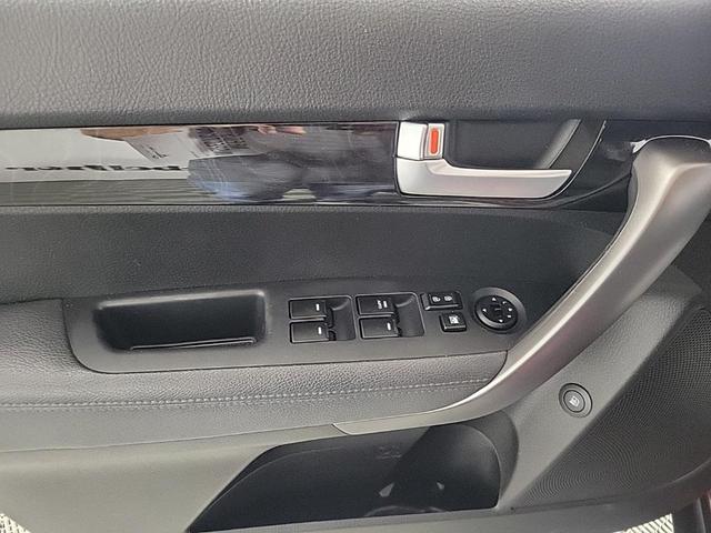 Photo of 2015 Remington Red Metallic Kia Sorento
