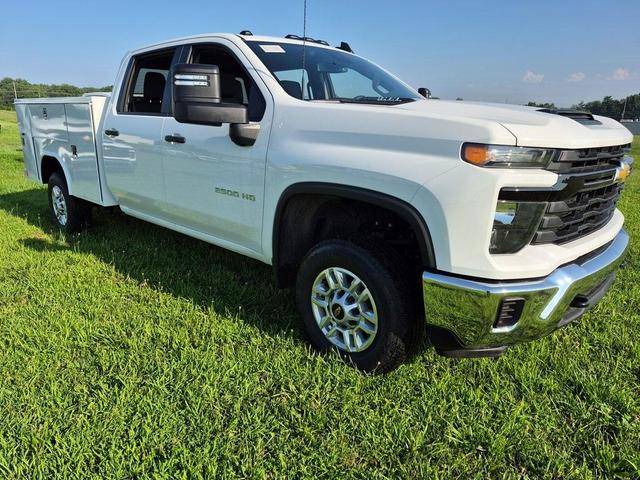 Photo of 2025 Summit White Chevrolet Silverado 2500