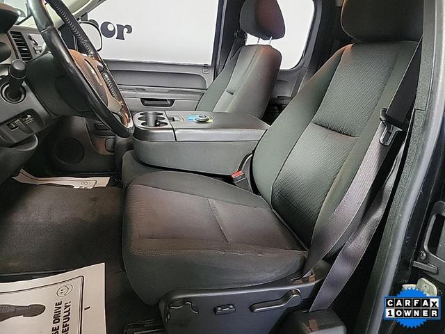 Photo of 2013 Black Chevrolet Silverado 2500