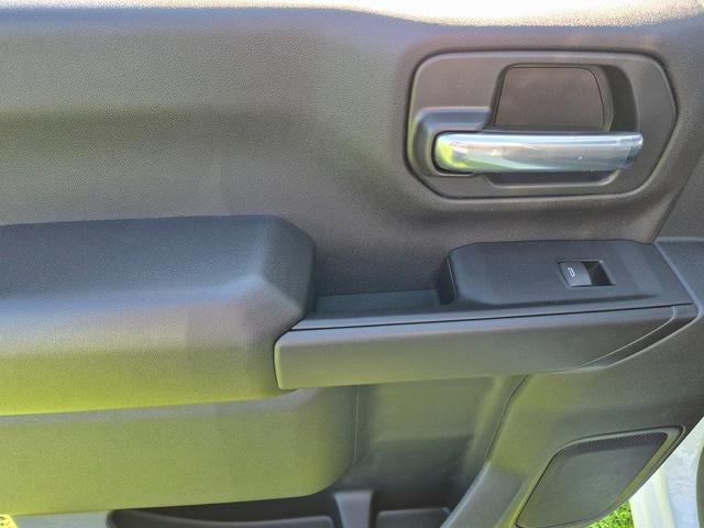 Photo of 2025 Summit White Chevrolet Silverado 2500