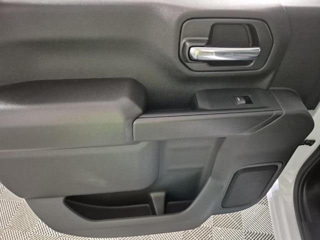 Photo of 2025 Summit White Chevrolet Silverado 2500