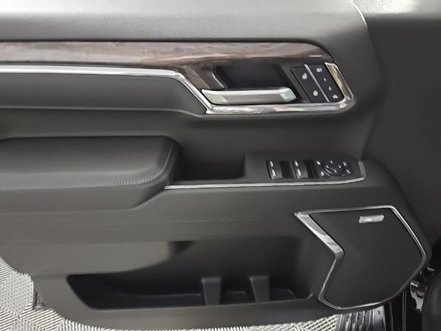 Photo of 2025 Black Chevrolet Silverado 1500