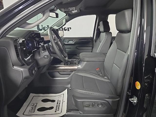 Photo of 2025 Black Chevrolet Silverado 1500