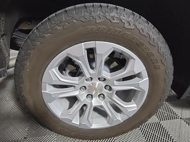 Photo of 2024 Iridescent Pearl Tricoat Chevrolet Silverado 1500