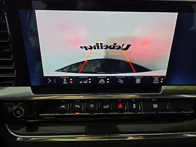 Photo of 2024 Iridescent Pearl Tricoat Chevrolet Silverado 1500