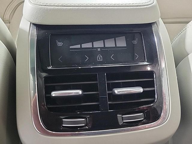 Photo of 2021 Gold Volvo XC90