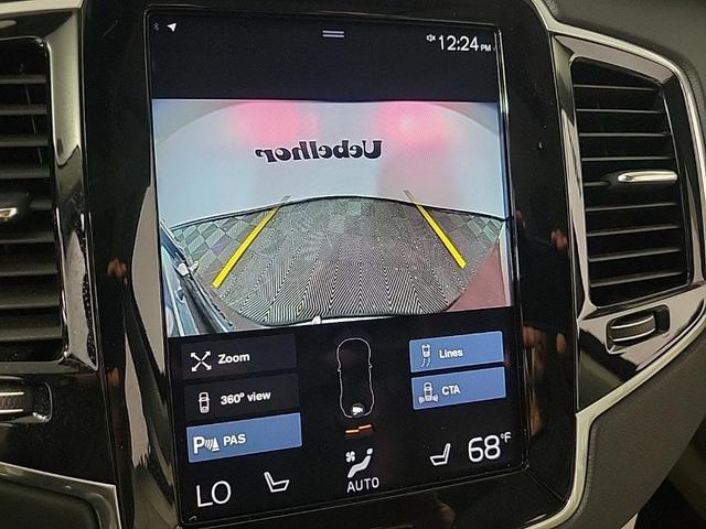 Photo of 2021 Gold Volvo XC90