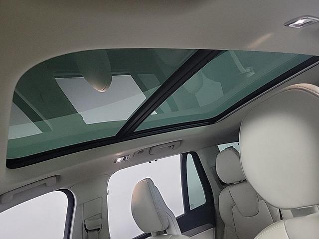 Photo of 2021 Gold Volvo XC90
