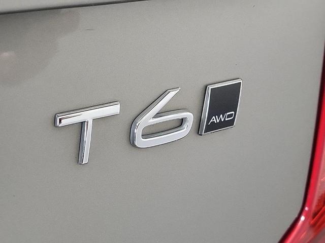 Photo of 2021 Gold Volvo XC90