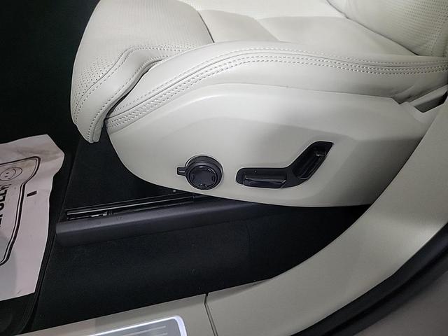 Photo of 2021 Gold Volvo XC90