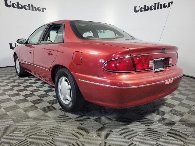 Photo of 1998 Santa Fe Red Pearl Buick Century