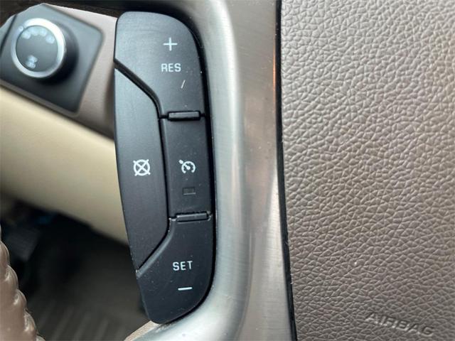 Photo of 2009 Black Chevrolet Suburban