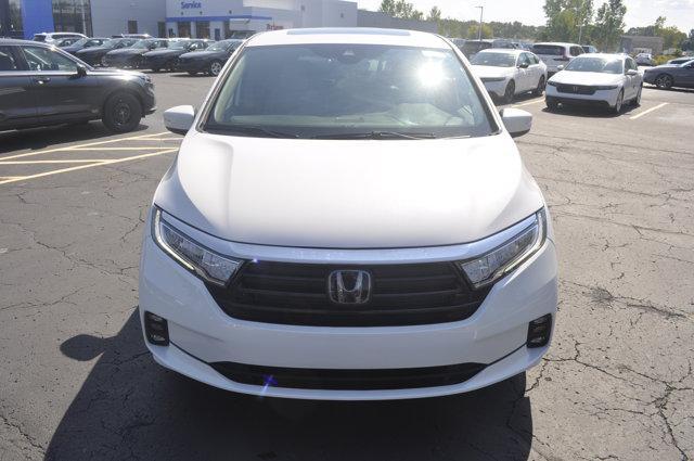 Photo of 2024 Platinum White Pearl Honda Odyssey