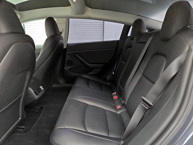 Photo of 2023 Gray Tesla Model 3