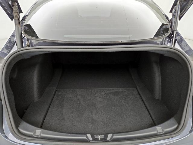 Photo of 2023 Gray Tesla Model 3