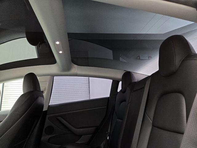 Photo of 2023 Gray Tesla Model 3