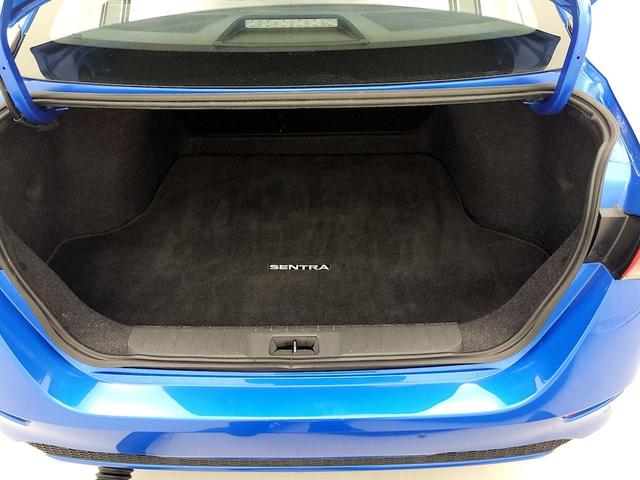 Photo of 2022 Blue Nissan Sentra