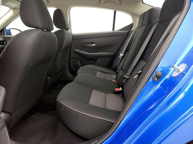 Photo of 2022 Blue Nissan Sentra