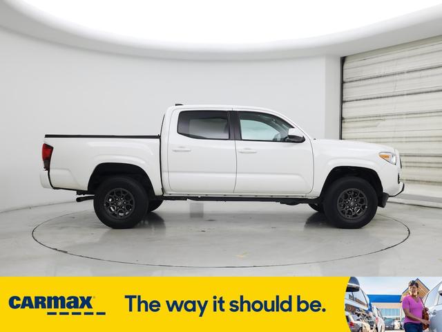 Photo of 2022 White Toyota Tacoma