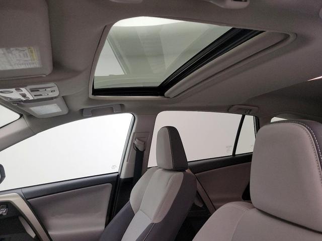 Photo of 2015 Silver Toyota RAV4