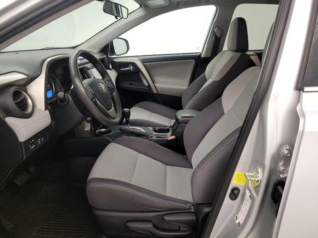 Photo of 2015 Silver Toyota RAV4