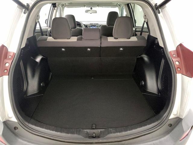 Photo of 2015 Silver Toyota RAV4