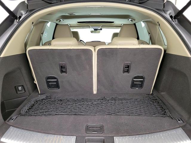 Photo of 2016 White Acura MDX