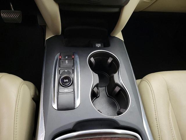 Photo of 2016 White Acura MDX