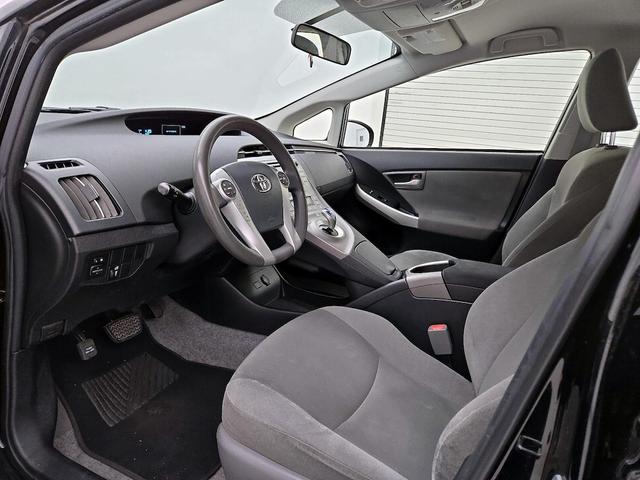 Photo of 2014 Black Toyota Prius
