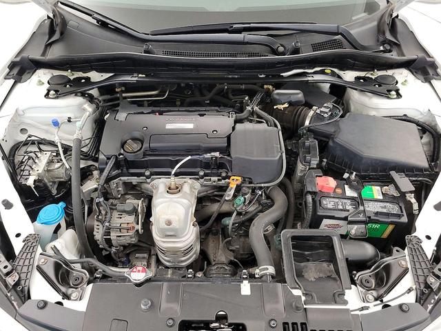 Photo of 2016 White Honda Accord