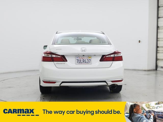 Photo of 2016 White Honda Accord