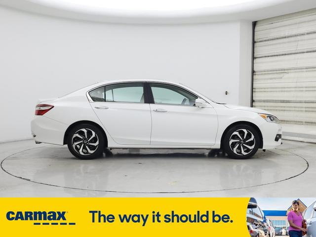 Photo of 2016 White Honda Accord