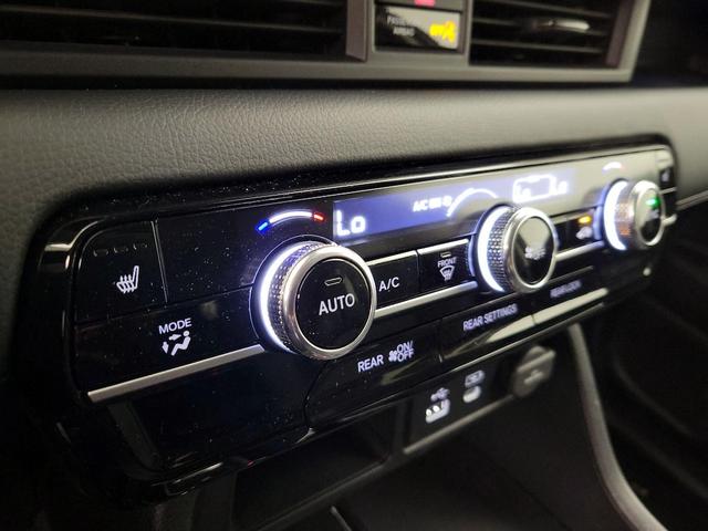 Photo of 2024 Gray Honda Pilot