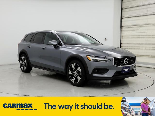 2021 Volvo V60 Cross Country