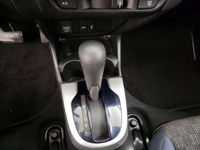 Photo of 2016 White Honda Fit