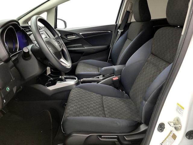 Photo of 2016 White Honda Fit