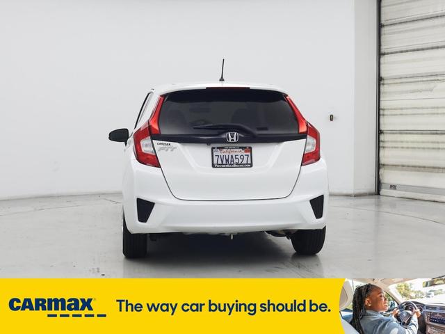 Photo of 2016 White Honda Fit