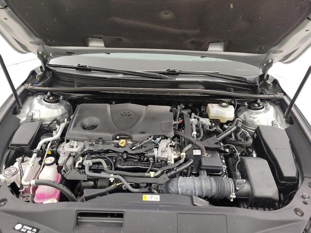Photo of 2021 Silver Toyota Avalon Hybrid