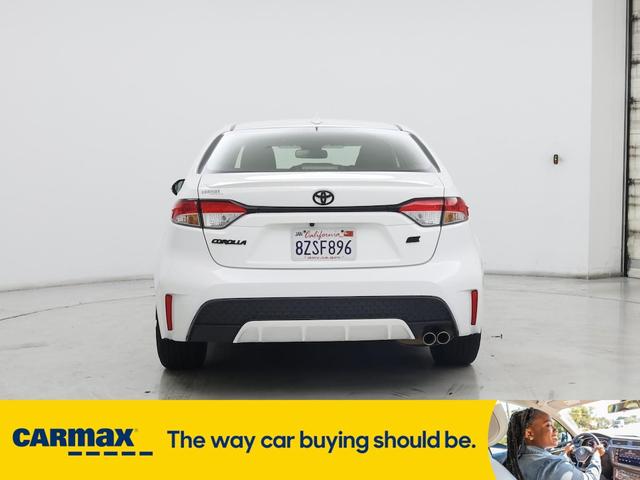 Photo of 2022 White Toyota Corolla