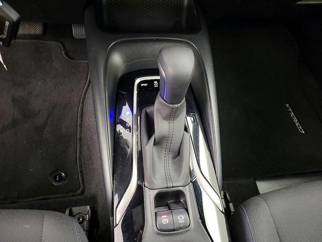 Photo of 2022 White Toyota Corolla