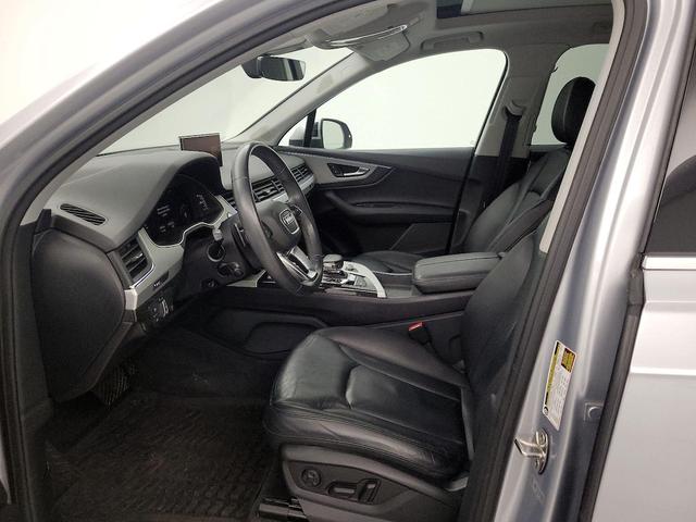 Photo of 2019 Silver Audi Q7