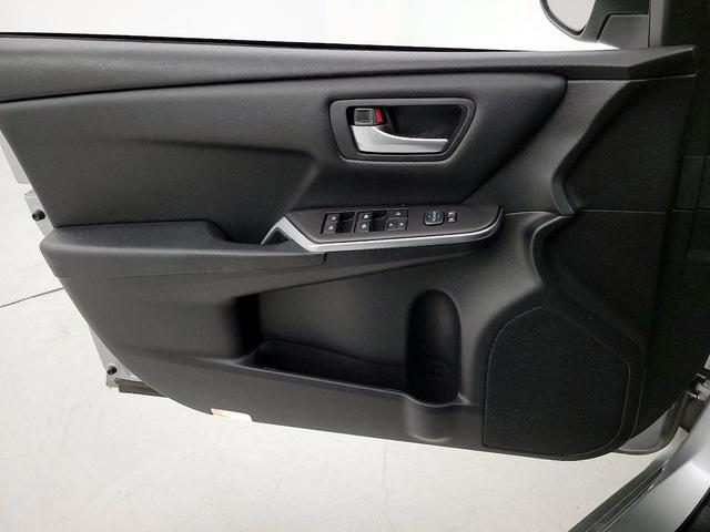 Photo of 2015 Gray Toyota Camry