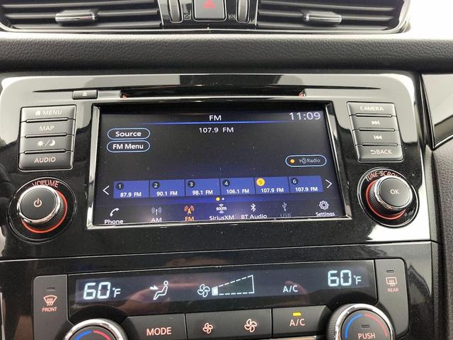 Photo of 2022 Gray Nissan Rogue Sport